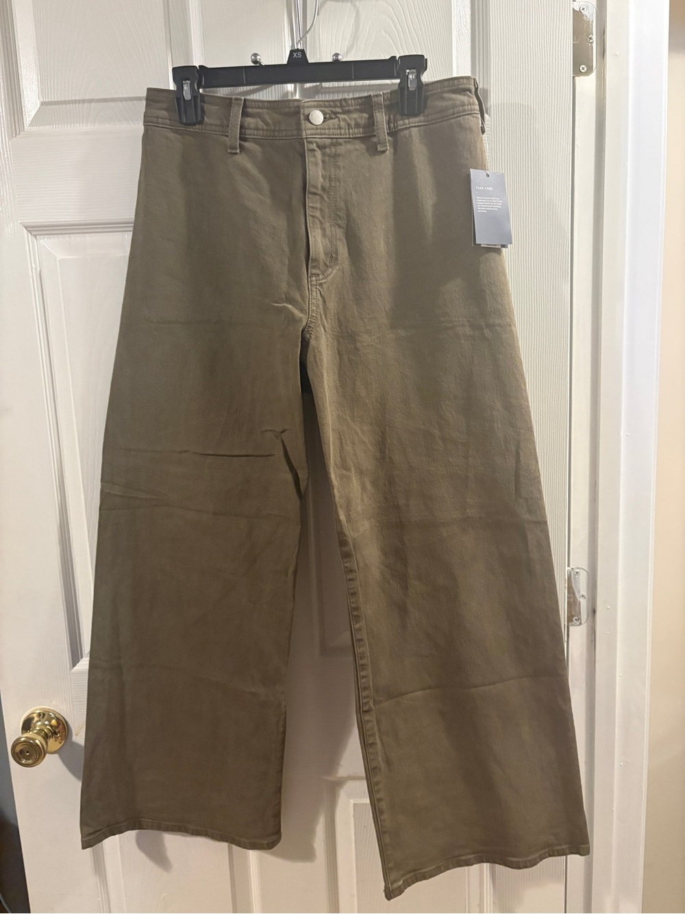 Universal Thread Men's Bootcut Jeans in Olive